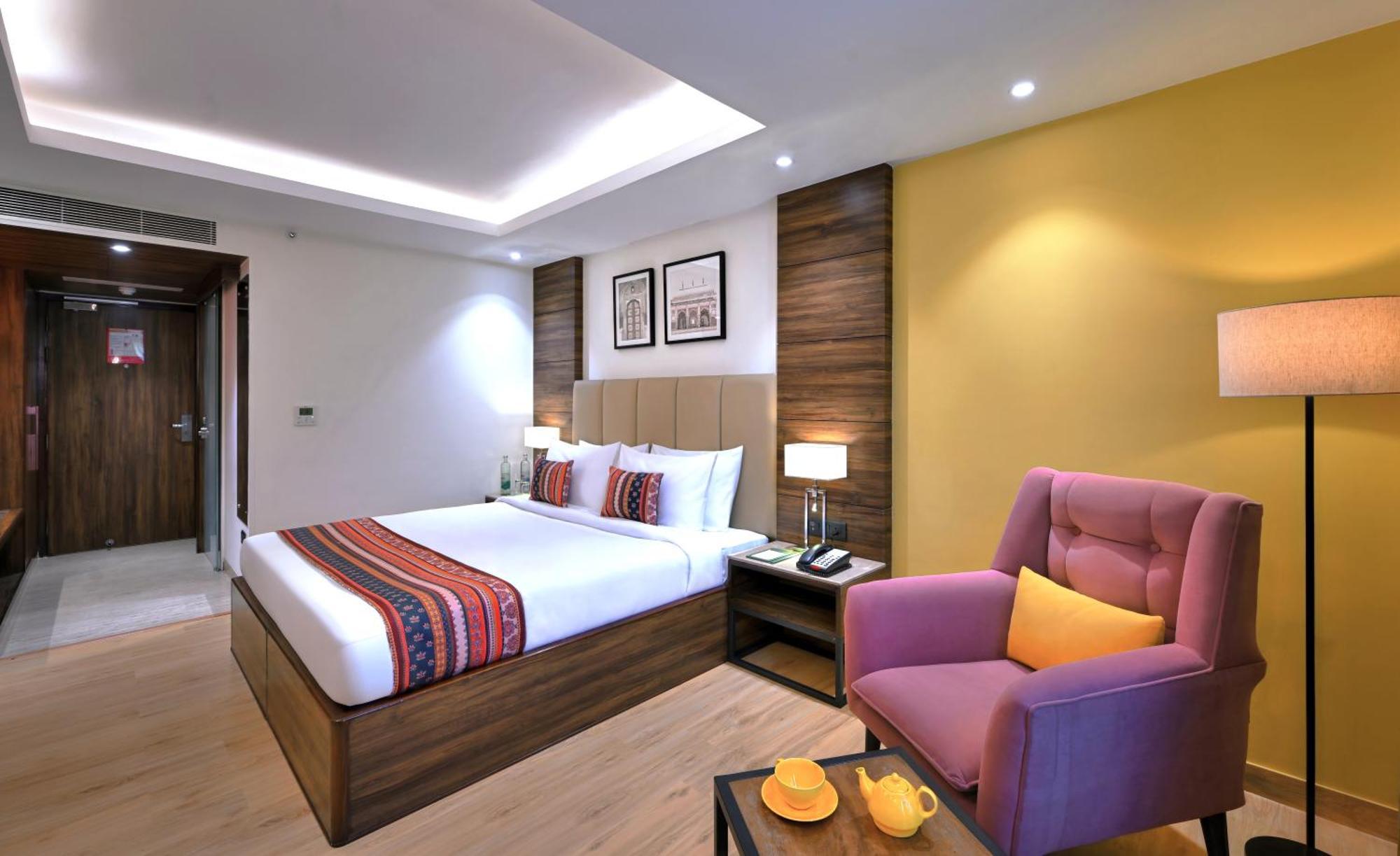 Golden Tulip Agra Hotel Агра Екстериор снимка